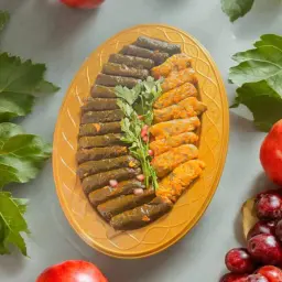 ورق عنب وملفوف حامض وحلو